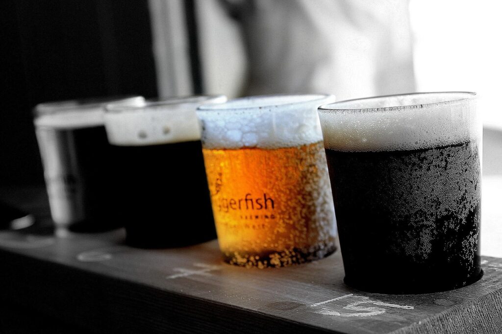 beers, glasses of beer, drink, alcohol, lager, beverage, bar, mug, cheers, refreshment, froth, ale, foam, liquid, cold, glasses, pub, beer tasting, alcohol, alcohol, bar, bar, bar, bar, bar, cheers, pub